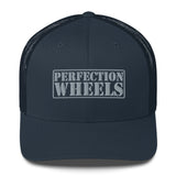 Plaque Gray Hat